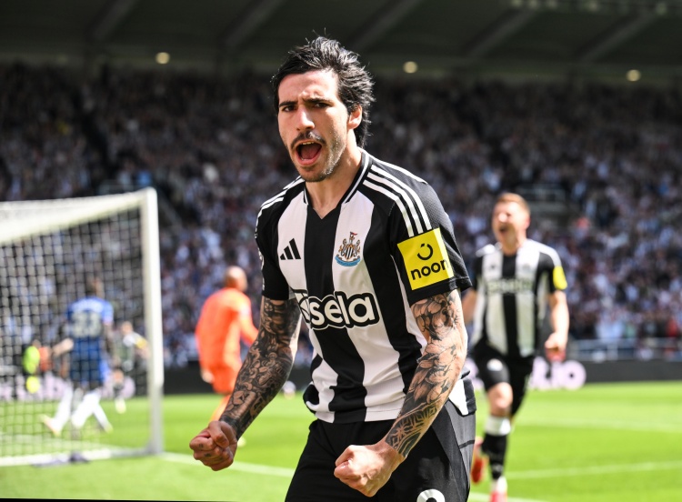 华体会体育-经纪人：托纳利与阿森纳和尤文的传闻？他想带队进欧冠，夏窗再看